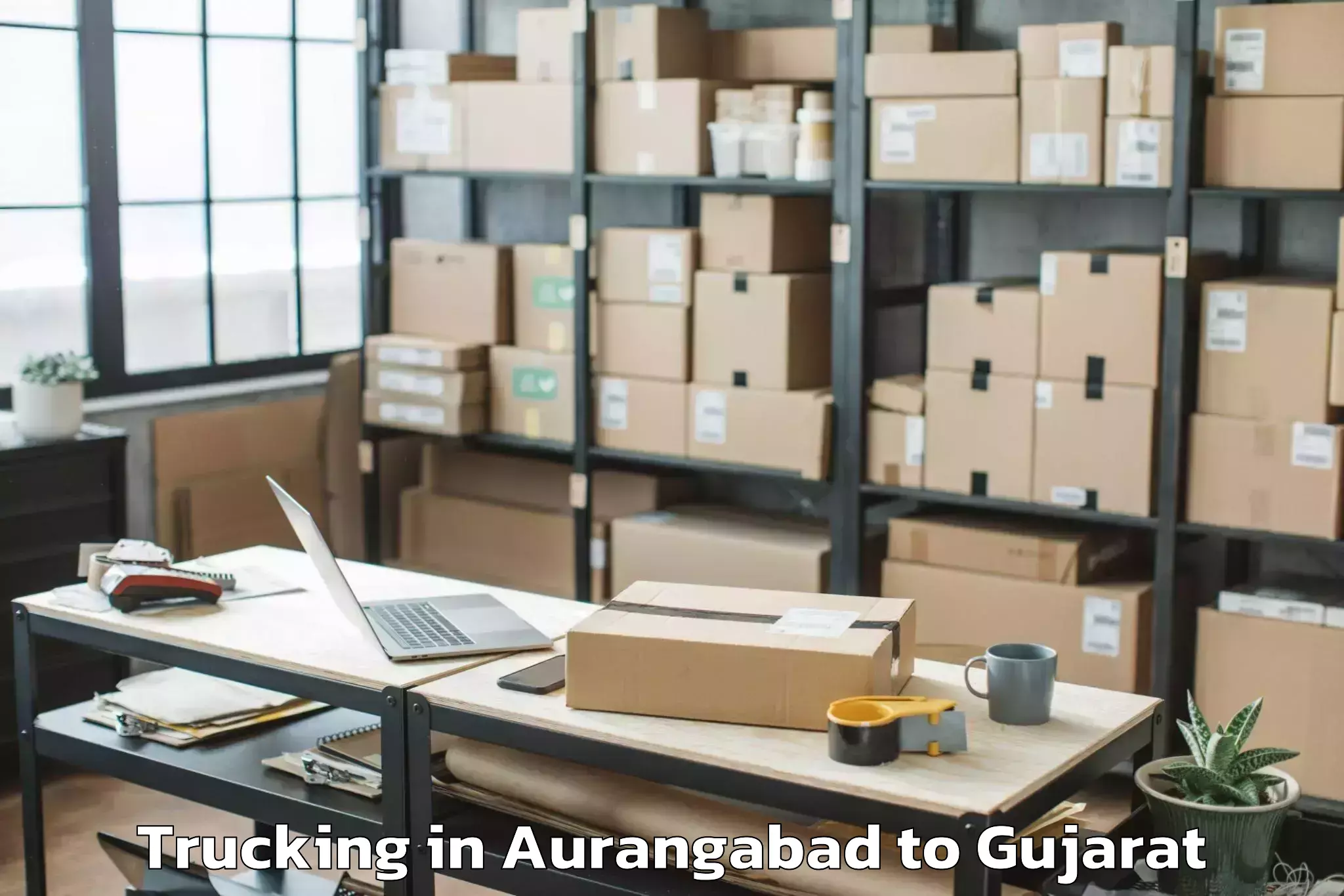 Book Aurangabad to Veer Narmad South Gujarat Univ Trucking Online